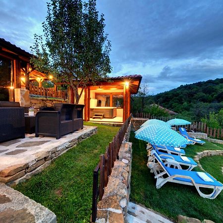 House Maya Trjawna Exterior foto