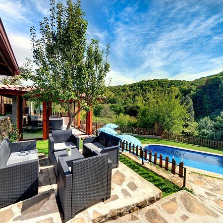 House Maya Trjawna Exterior foto