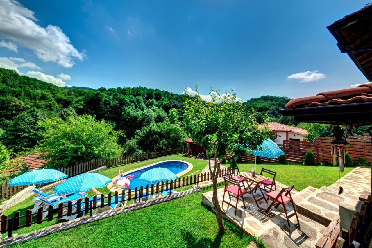 House Maya Trjawna Exterior foto