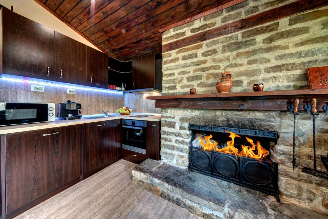 House Maya Trjawna Exterior foto