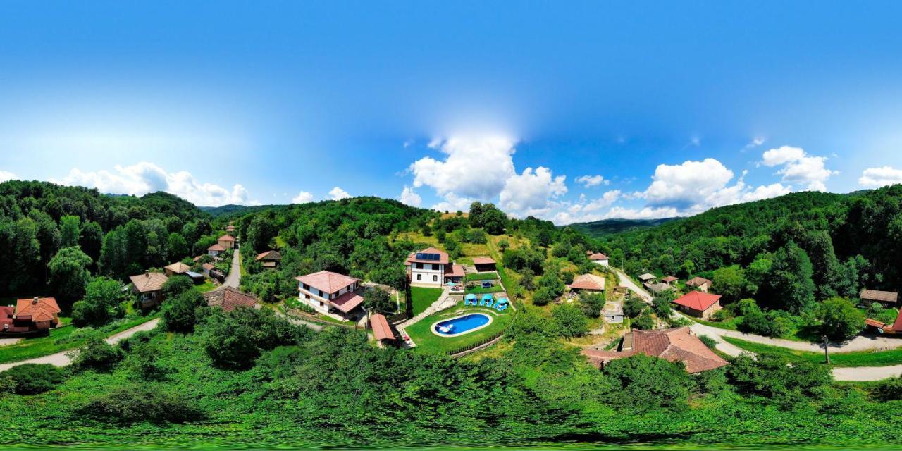 House Maya Trjawna Exterior foto