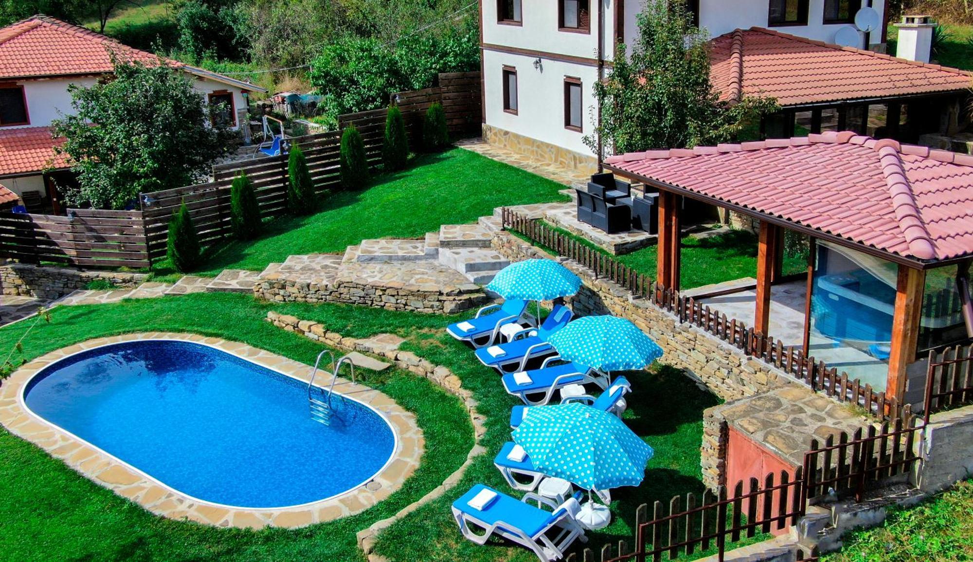 House Maya Trjawna Exterior foto
