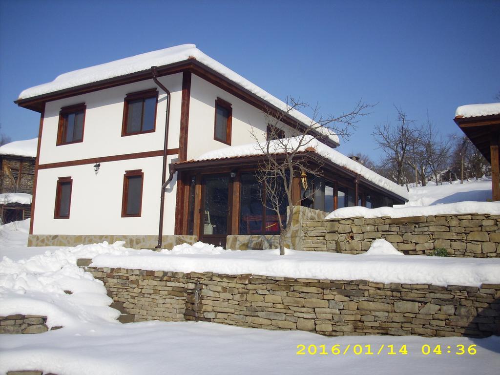 House Maya Trjawna Exterior foto