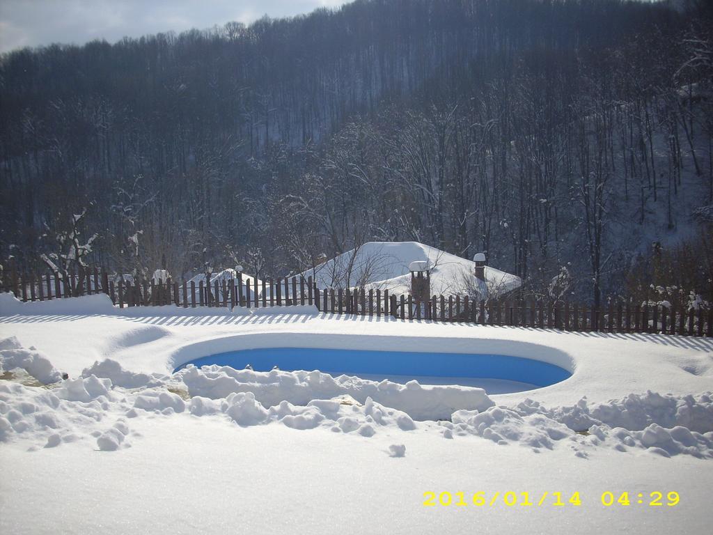 House Maya Trjawna Exterior foto